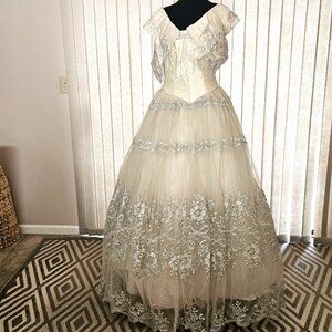 Toi Couture Southern Bell Ivory Embroidered Silver 2pc Wedding Dress 12